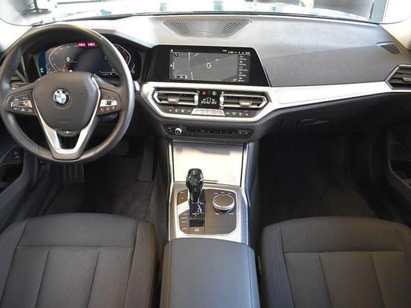 Gebraucht BMW 320 Advantage 190 PS (139 kW) 2021 Blau Kombi