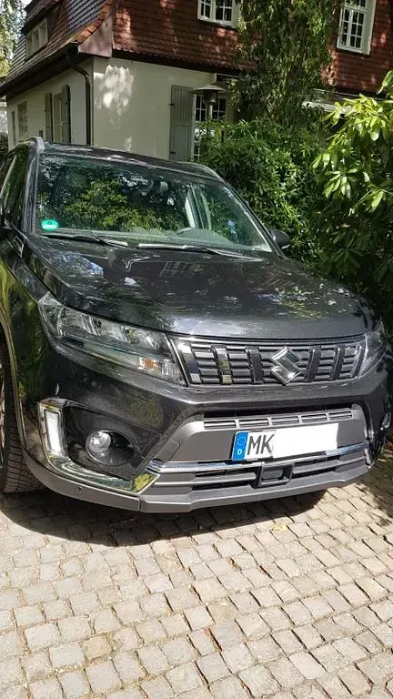 Gebraucht Suzuki Vitara Comfort+ 129 PS (94 kW) 2021 Schwarz SUV