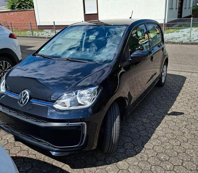 Schwarz Gebraucht 2021 VW e-up! Move Kleinwagen | 12.000 € (Guter Preis) - Bild 1/4