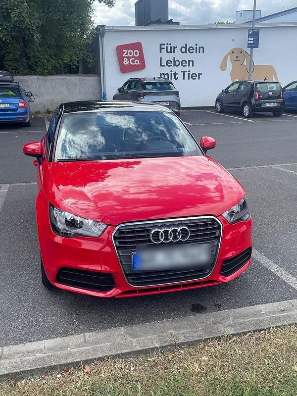 Gebraucht Audi A1 Sportback Attraction 86 PS (63 kW) 2012 Rot Kleinwagen