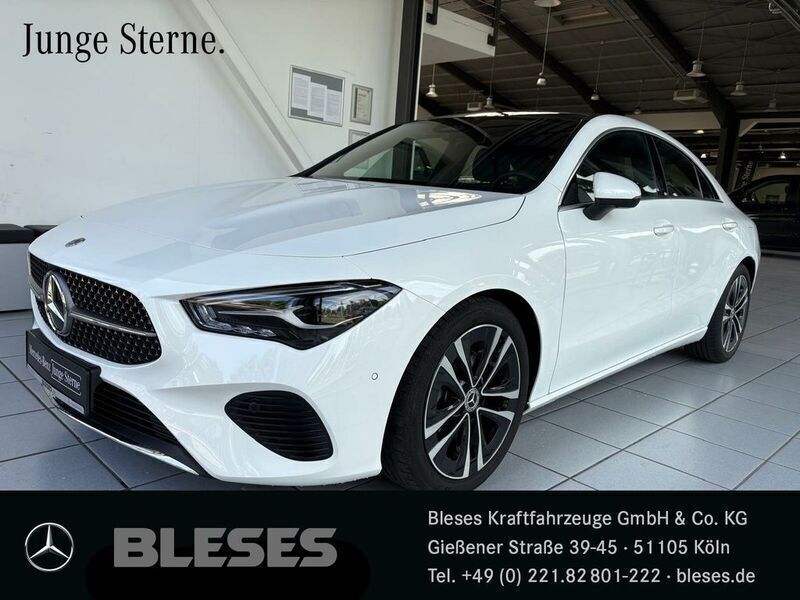 Unilack polarweiß Gebraucht 2024 Mercedes CLA180 Progressive Limousine | 34.250 € (Teuer) - Bild 1/4