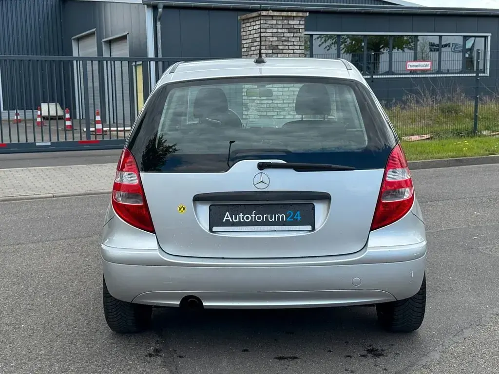 Gebraucht Mercedes A150 95 PS (69 kW) 2006 Grau Limousine