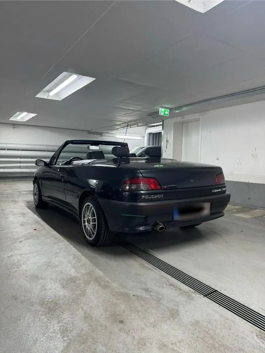Gebraucht Peugeot 306 Cabriolet 121 PS (88 kW) 1995 Schwarz Cabrio
