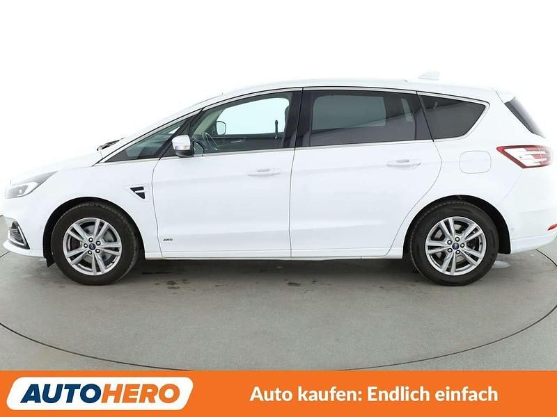 Gebraucht Ford S-MAX Titanium 190 PS (139 kW) 2020 Frostweiss Van / Kleinbus