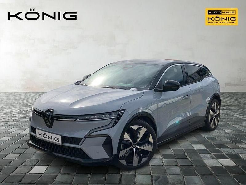 Grau Gebraucht 2022 Renault Mégane Limousine | 24.288 € - Bild 1/4
