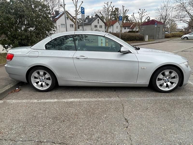 Gebraucht BMW 320 Cabriolet 170 PS (125 kW) 2008 Silber Cabrio