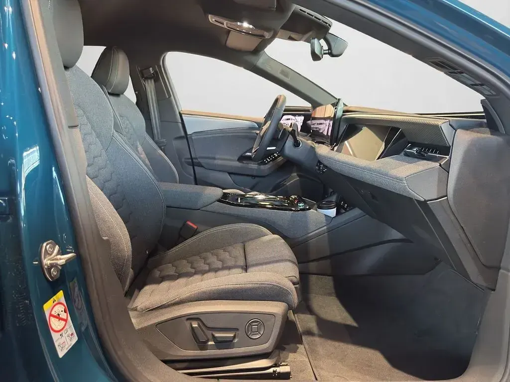 Ny Audi e-tron Business 314 kW (428 HK) 2026 Blå SUV