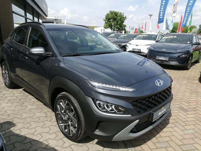 Gebraucht Hyundai Kona Trend 141 PS (103 kW) 2021 Dark knight SUV