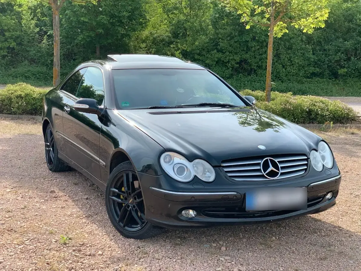 Gebraucht Mercedes CLK320 Elegance 218 PS (160 kW) 2003 Schwarz Coupé