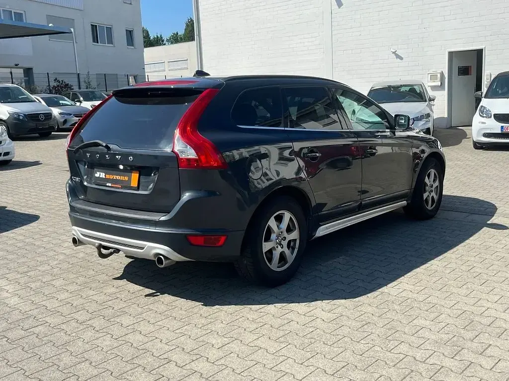Gebraucht Volvo XC60 R-Design 163 PS (119 kW) 2012 Grau SUV