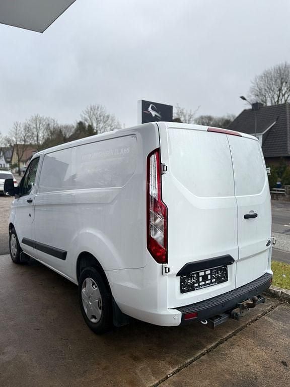Gebraucht Ford Transit Custom 131 PS (96 kW) 2022 Weiß Limousine
