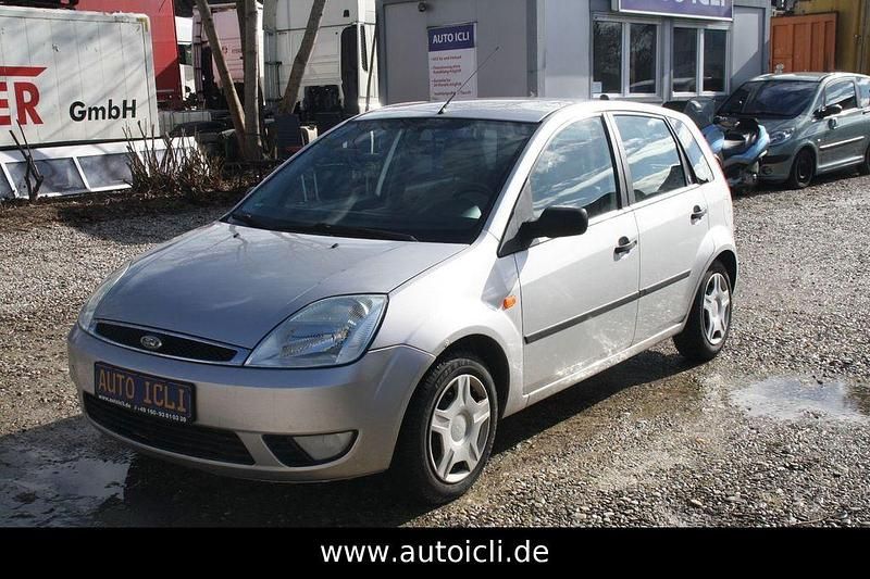 Gebraucht Ford Fiesta Ghia 80 PS (58 kW) 2005 Silber Kleinwagen