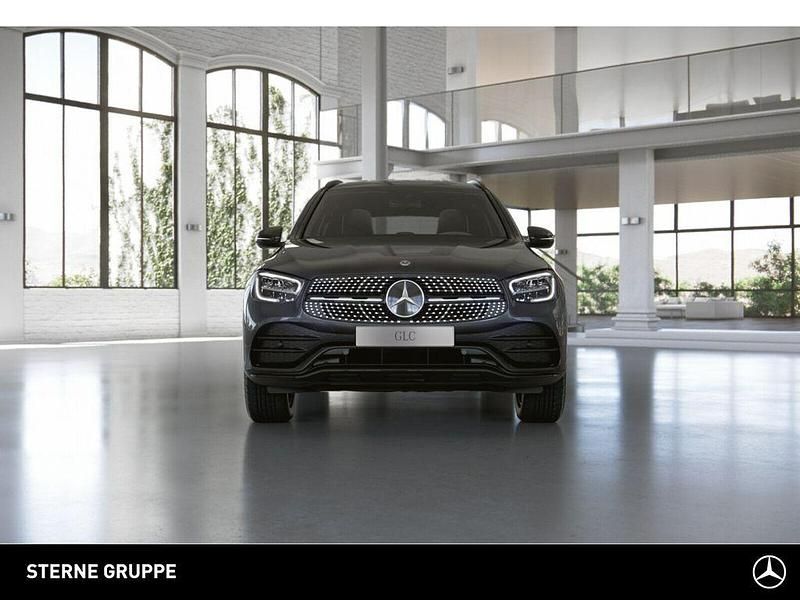 Gebraucht Mercedes GLC300e AMG 320 PS (235 kW) 2021 Grau SUV