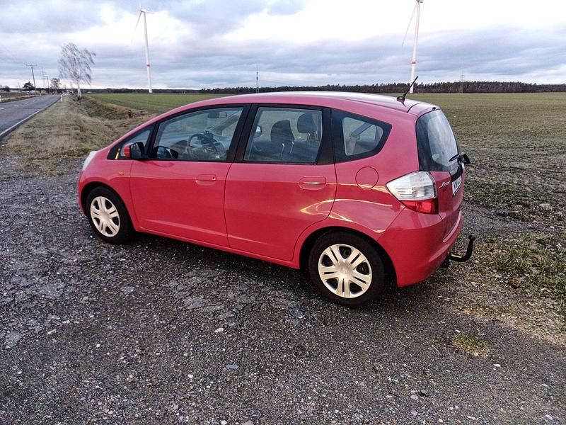 Gebraucht Honda Jazz 90 PS (66 kW) 2008 Rot Kleinwagen