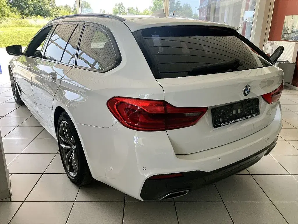 Gebraucht BMW 520 M Sport 190 PS (139 kW) 2017 Weiß Limousine