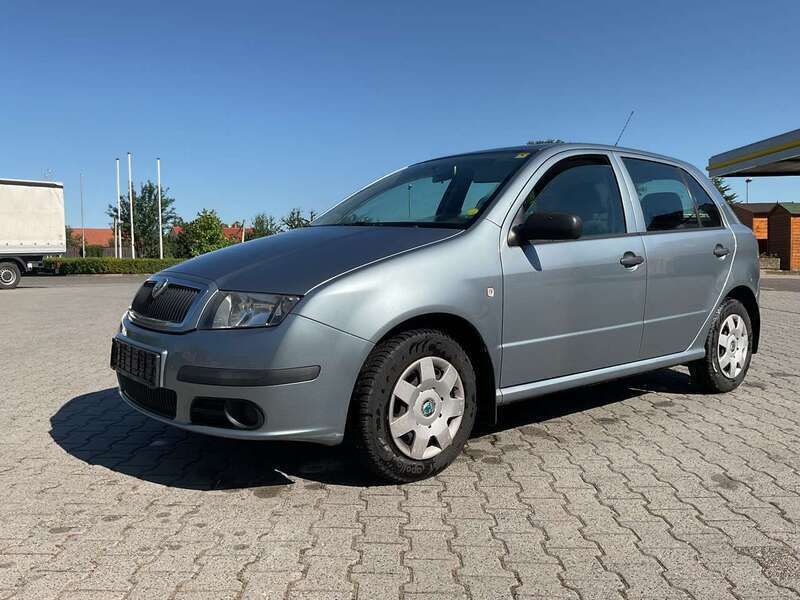 Blau Gebraucht 2006 Skoda Fabia Classic Limousine | 1.150 € (Guter Preis) - Bild 1/4
