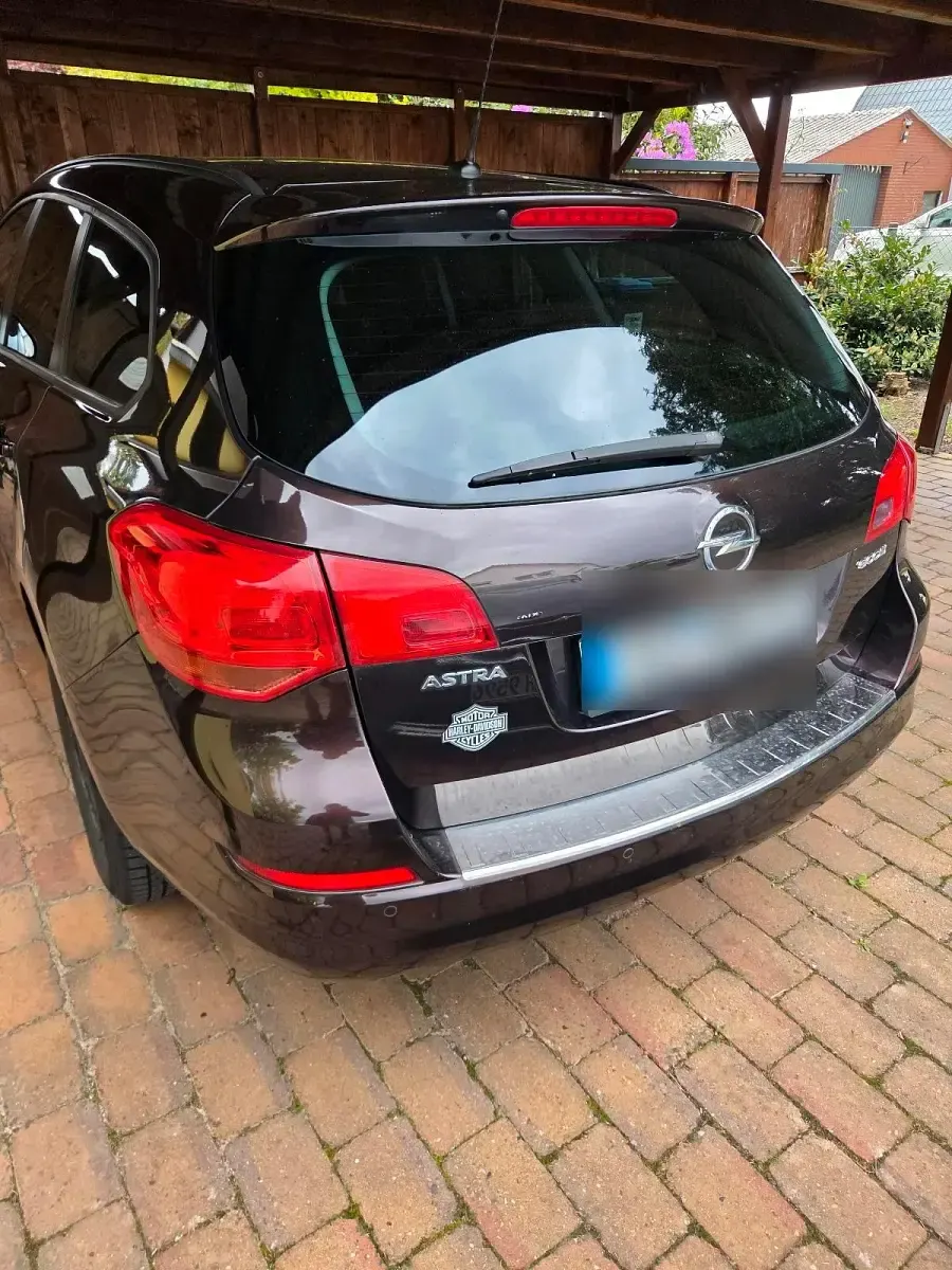 Gebraucht Opel Astra 100 PS (73 kW) 2012 Braun Kombi