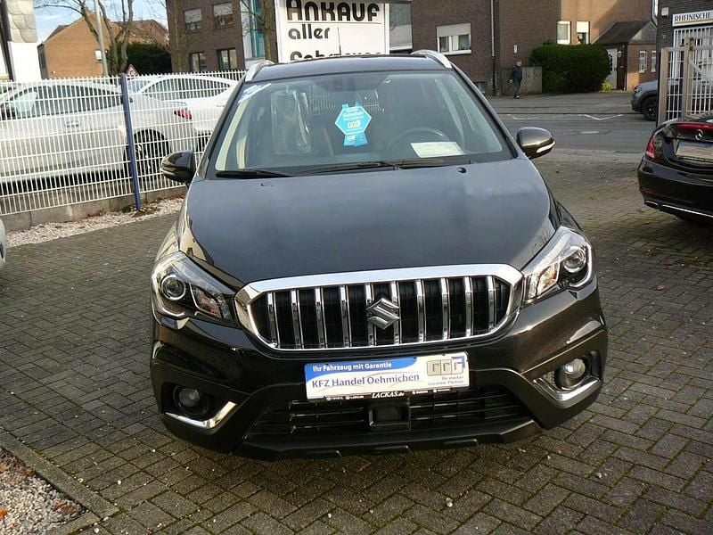 Gebraucht Suzuki SX4 129 PS (94 kW) 2022 Schwarz SUV