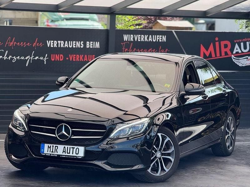 Schwarz Gebraucht 2015 Mercedes C220 Limousine | 14.900 € (Fairer Preis) - Bild 1/4