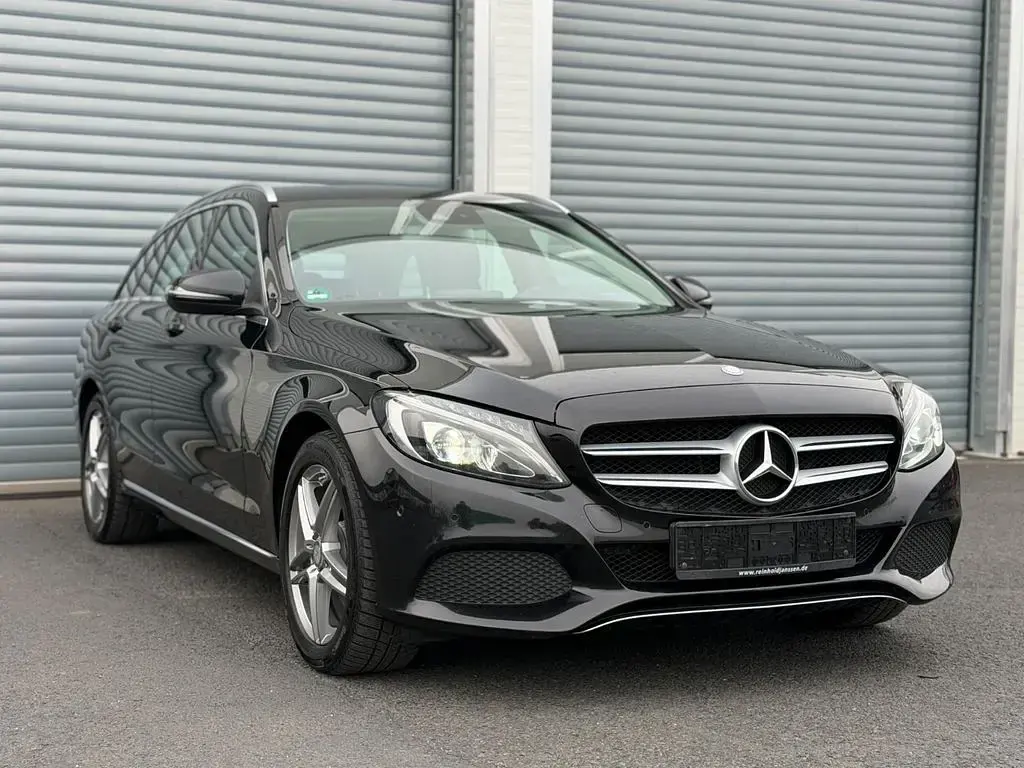 Second-hand Mercedes C220 Avantgarde 170 CP (125 kW) 2016 Negru Berlinǎ