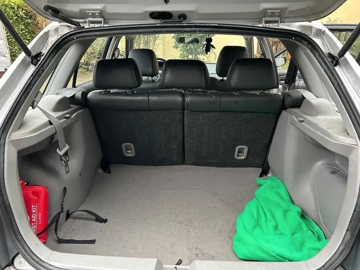 Gebraucht Mazda 323 72 PS (52 kW) 2002 Grau Limousine