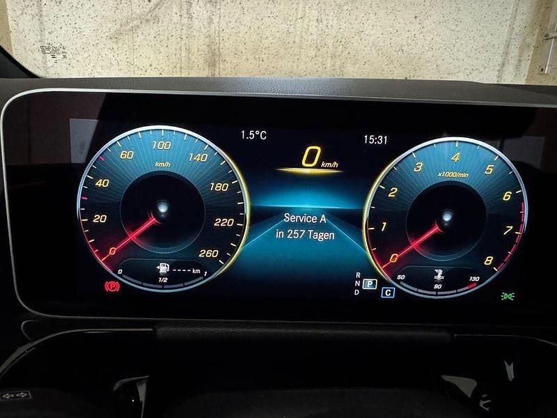 Gebraucht Mercedes B180 AMG 136 PS (100 kW) 2019 Weiß Van / Kleinbus