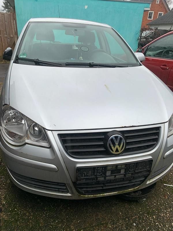 Gebraucht VW Polo 80 PS (58 kW) 2005 Grau Kleinwagen