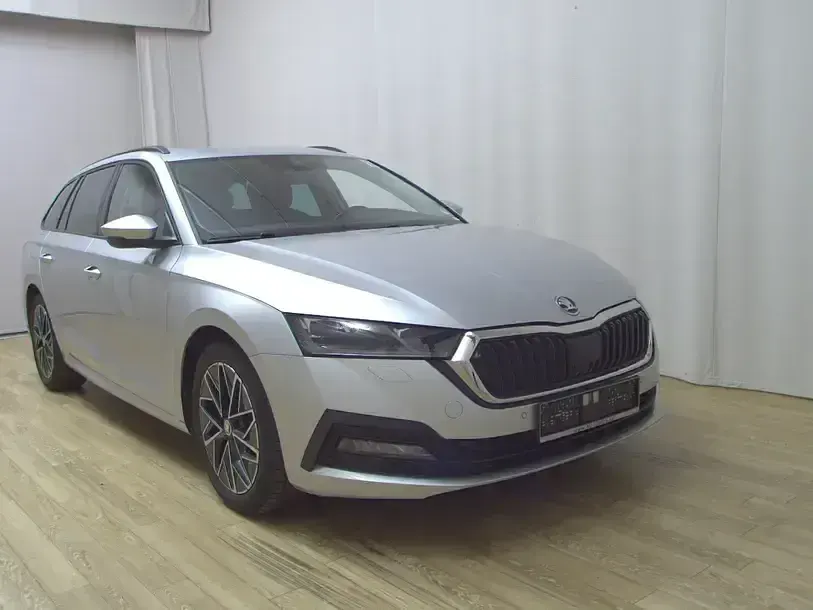 Gebraucht Skoda Octavia Ambition 150 PS (110 kW) 2023 Silber Kombi