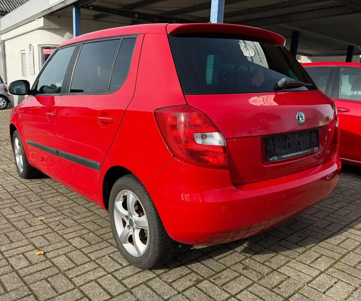 Gebraucht Skoda Fabia Style 86 PS (63 kW) 2010 Rot Limousine