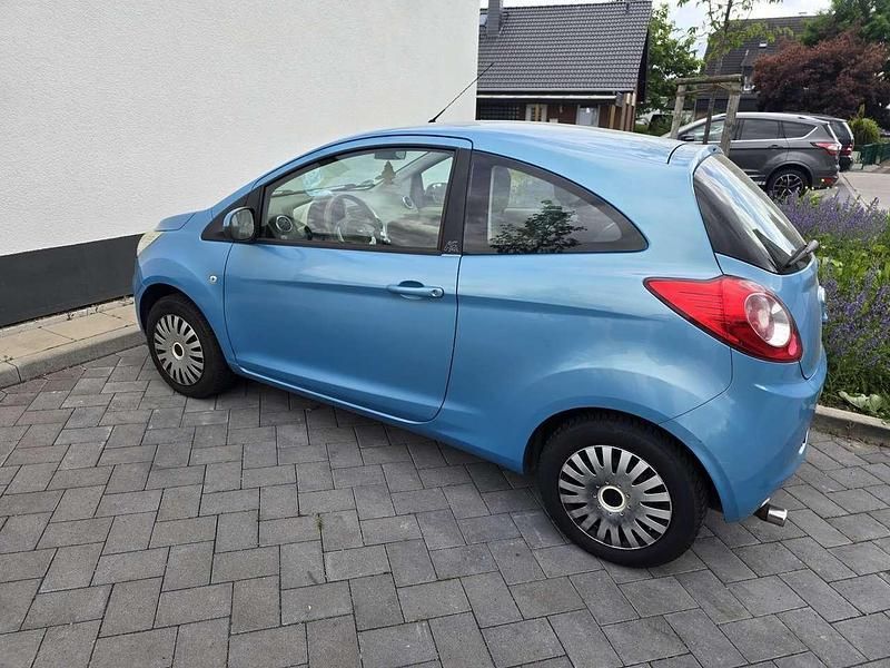 Blau Gebraucht 2009 Ford Ka Fun X Kleinwagen | 2.200 € (Fairer Preis) - Bild 1/4