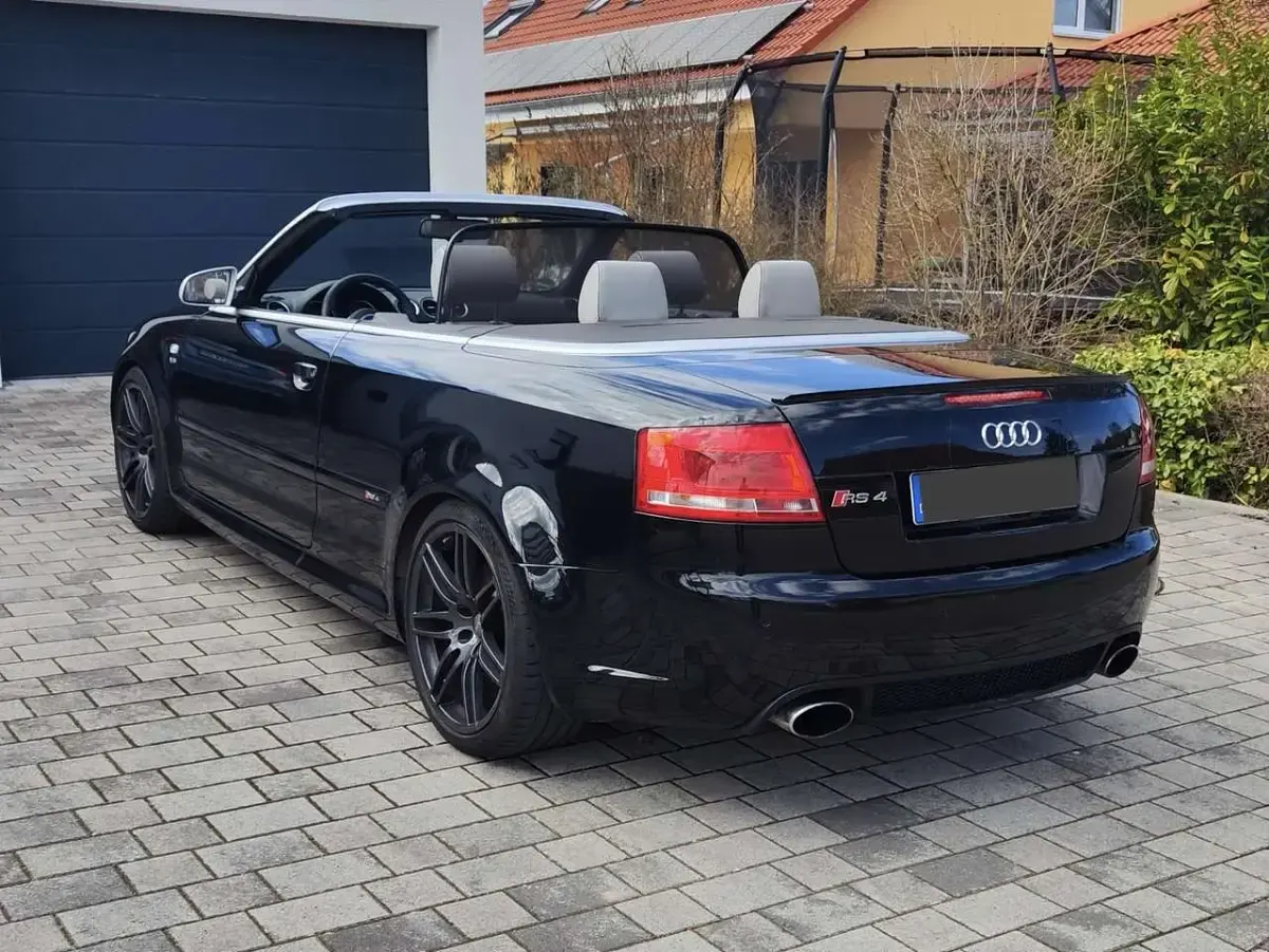 Używany Audi RS4 420 KM (308 kW) 2006 Czarny Kabriolet