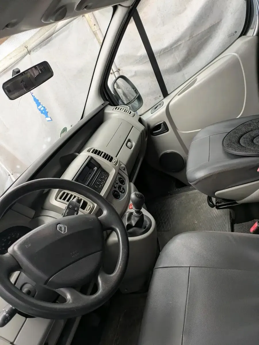 Gebraucht Renault Traffic 136 PS (100 kW) 2010 Schwarz Van / Kleinbus