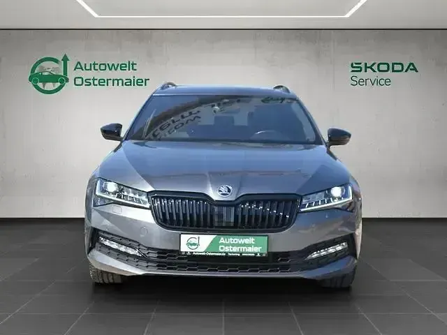 Gebraucht Skoda Superb SportLine 200 PS (147 kW) 2023 Grau Limousine