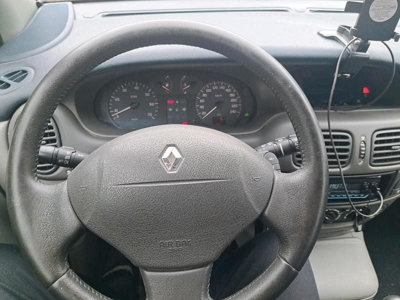 Grau Gebraucht 2000 Renault Scénic Van / Kleinbus | 1.500 € (Fairer Preis) - Bild 1/4