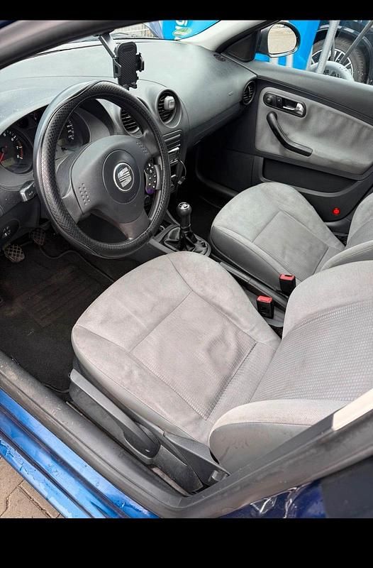 Gebraucht Seat Ibiza 101 PS (74 kW) 2005 Blau Kleinwagen