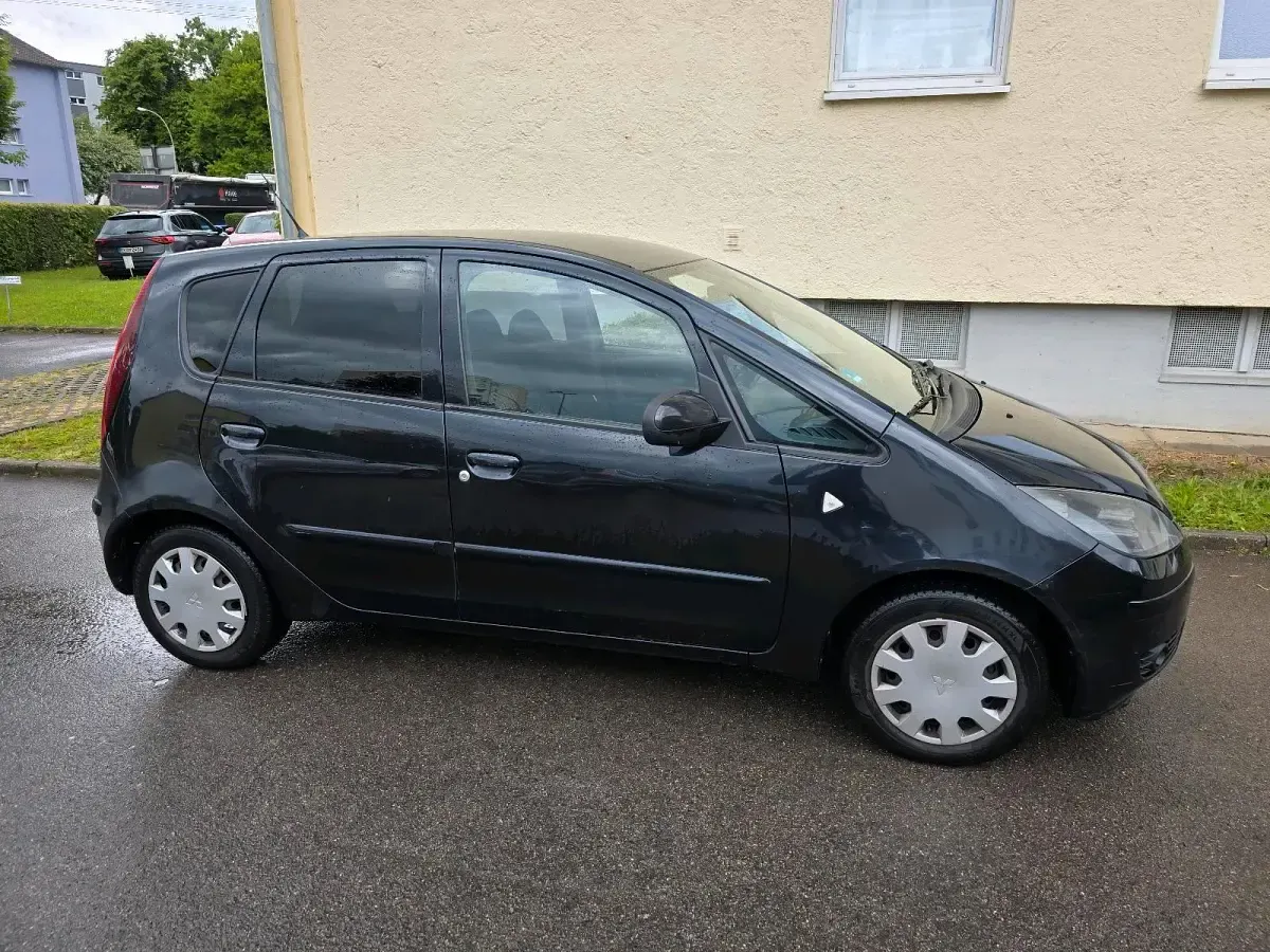 Gebraucht Mitsubishi Colt 95 PS (69 kW) 2008 Schwarz Limousine