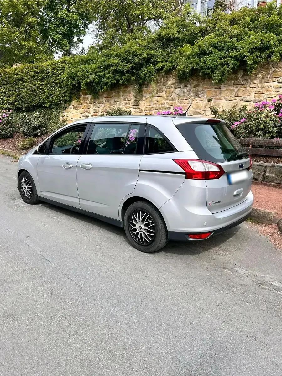 Gebraucht Ford Grand C-Max Trend 140 PS (102 kW) 2012 Silber Van / Kleinbus