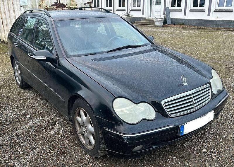 Gebraucht Mercedes C270 Elegance 170 PS (125 kW) 2002 Schwarz Limousine