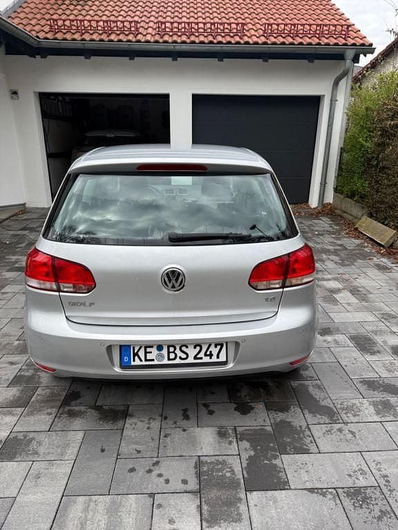 Gebraucht VW Golf VI 90 PS (66 kW) 2009 Silber Kleinwagen