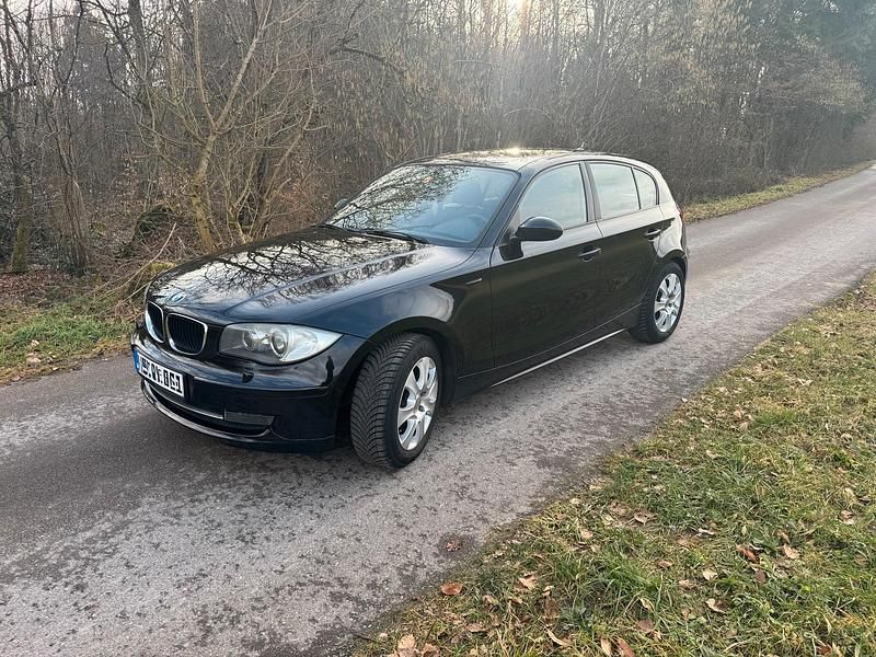 Gebraucht BMW 120 170 PS (125 kW) 2008 Schwarz Kleinwagen