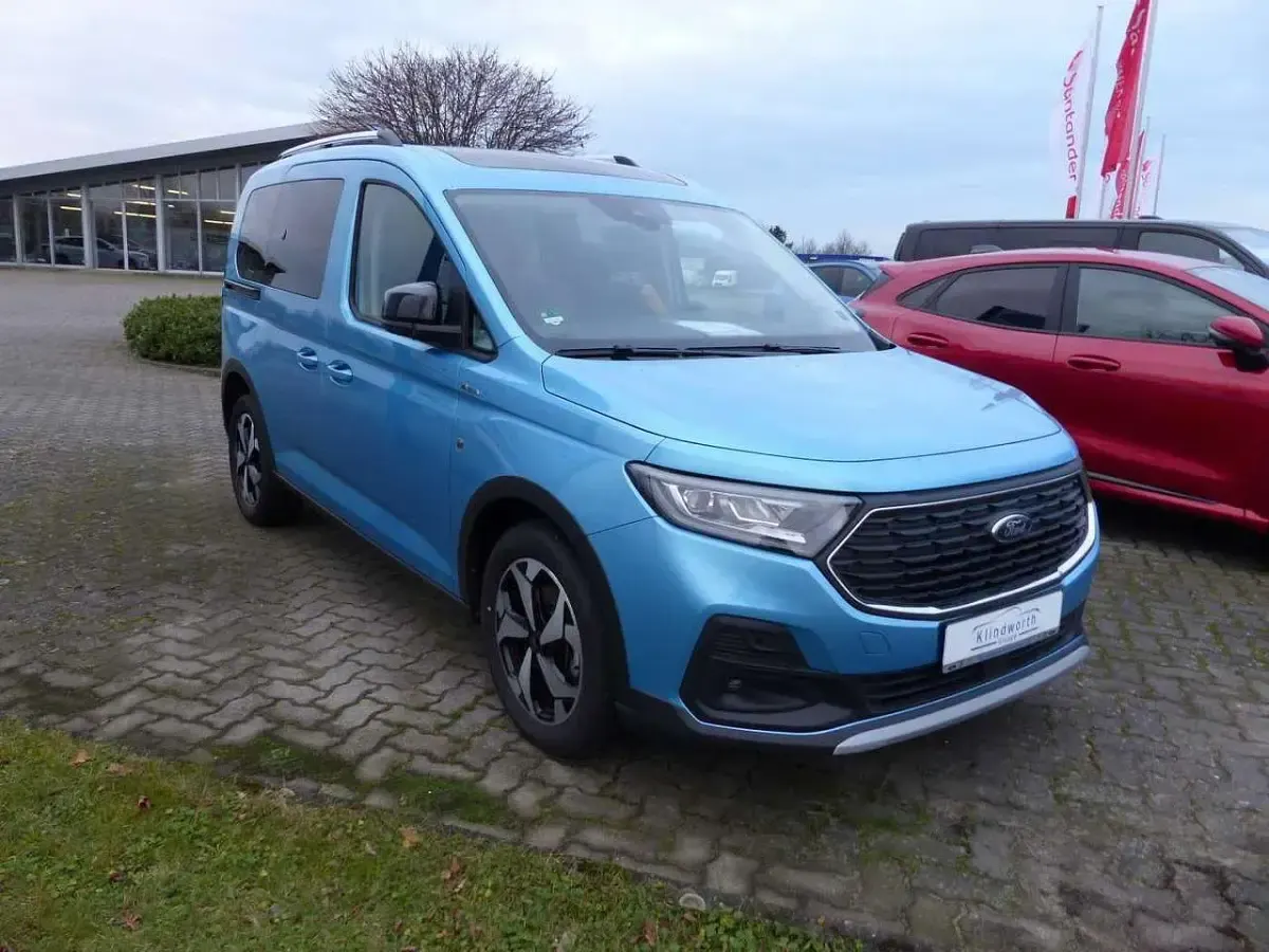 Gebraucht Ford Tourneo Active 122 PS (89 kW) 2024 Blau (boundless blue) Kombi