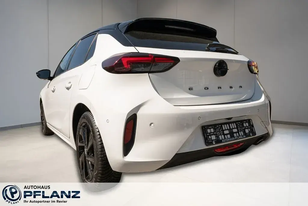 Używany Opel Corsa 101 KM (74 kW) 2024 Biały Hatchback