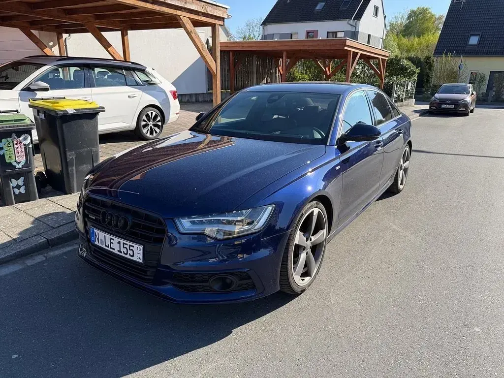Gebraucht Audi A6 Ambiente 245 PS (180 kW) 2012 Blau Limousine