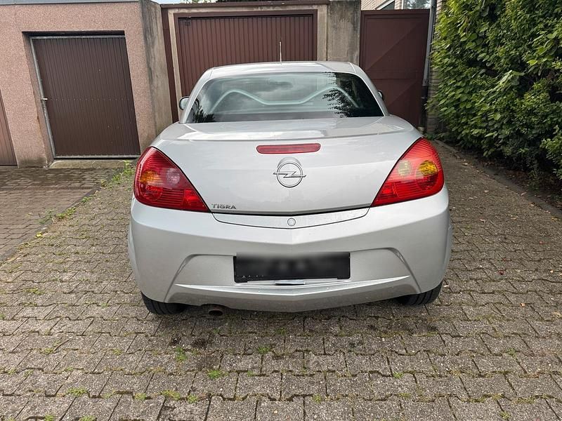 Silber Gebraucht 2007 Opel Tigra Cabrio | 900 € (Superpreis) - Bild 1/4