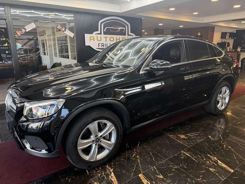 Schwarz Gebraucht 2018 Mercedes GLC250 Coupé | 29.950 € (Fairer Preis) - Bild 1/4