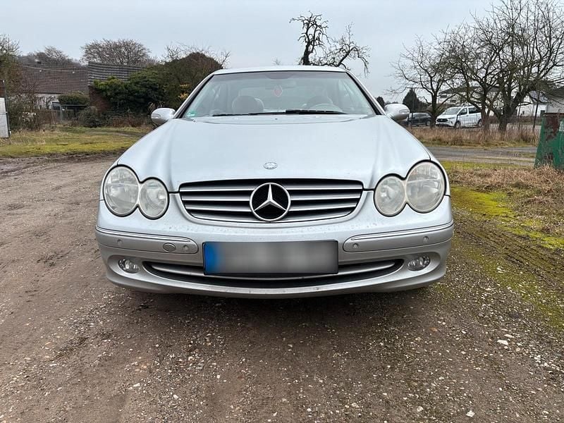 Gebraucht Mercedes CLK240 170 PS (125 kW) 2004 Silber Coupé