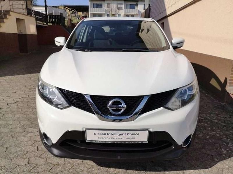 Gebraucht Nissan Qashqai Acenta 116 PS (85 kW) 2016 White (s) SUV