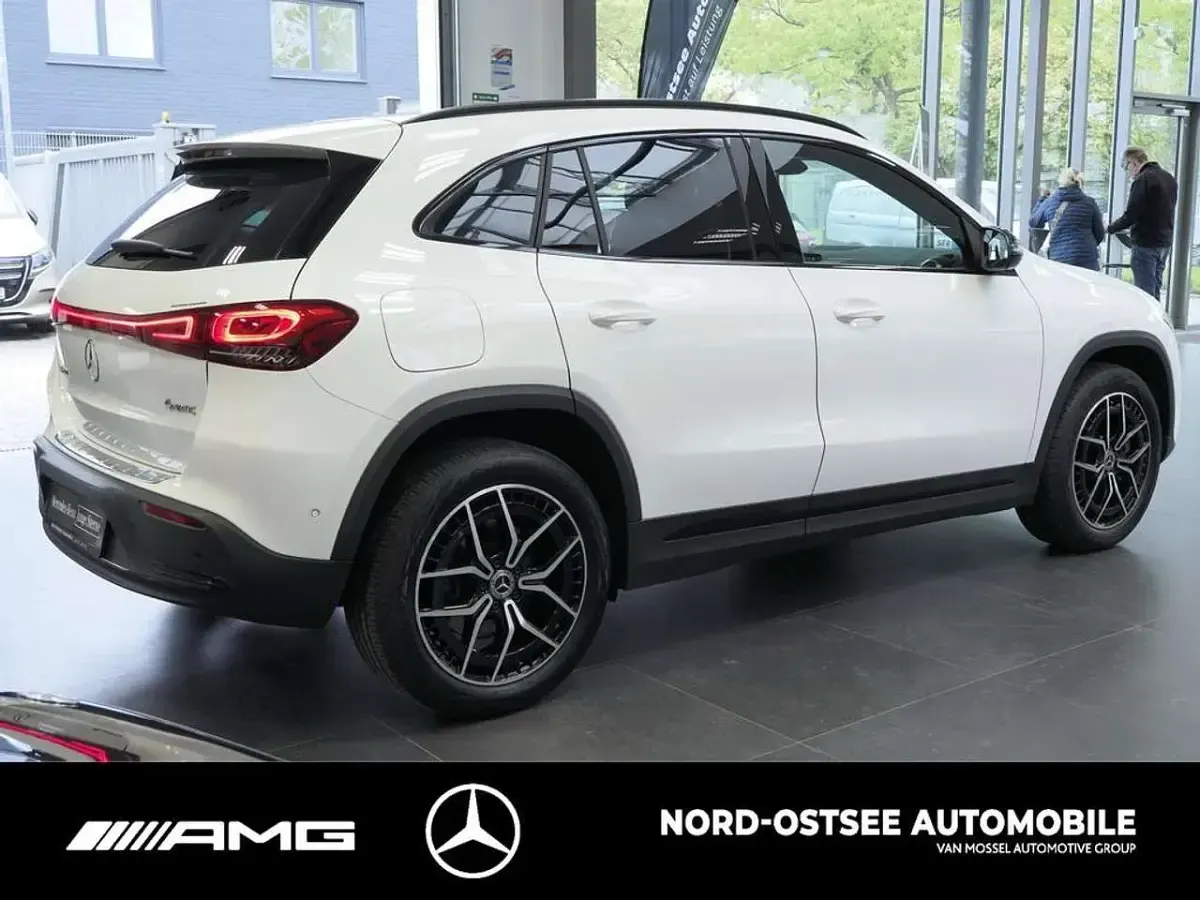 Gebraucht Mercedes EQA300 Progressive 167 kW (228 PS) 2023 Polarweiß uni SUV