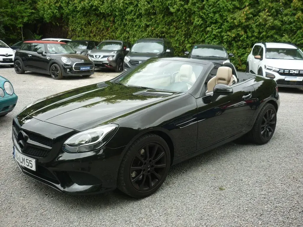 Gebraucht Mercedes SLC300 245 PS (180 kW) 2020 Schwarz Cabrio