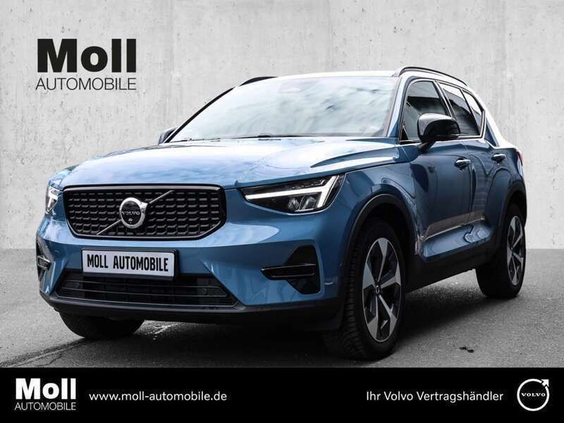 Fjord blue / metallic Gebraucht 2023 Volvo XC40 Plus SUV | 34.980 € (Guter Preis) - Bild 1/4